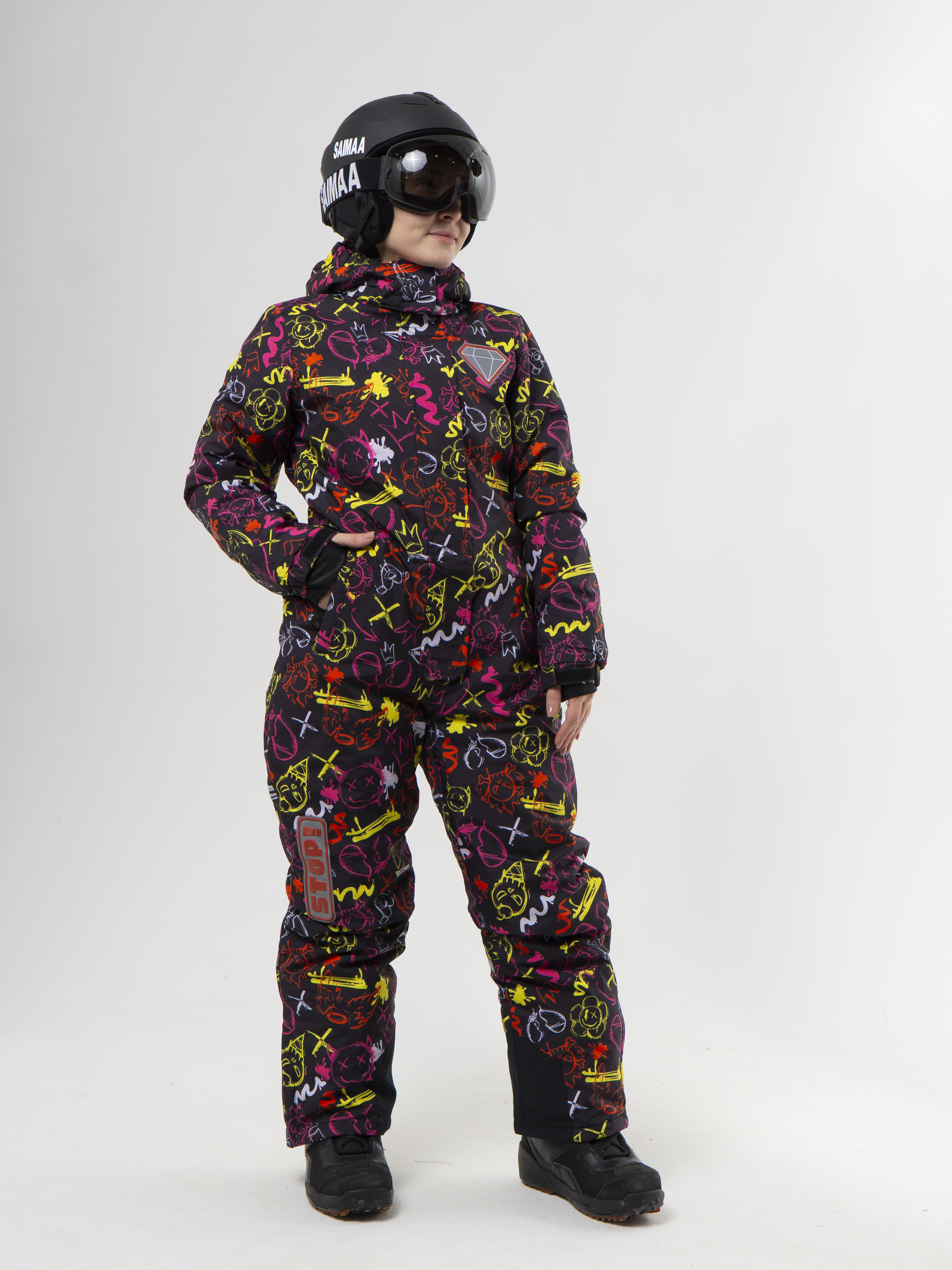 Комбинезон для девочек "Saimaa", р-р 134 (128-134 см) Артикул: GLO-10, Цвет: черно-розовый, граффити